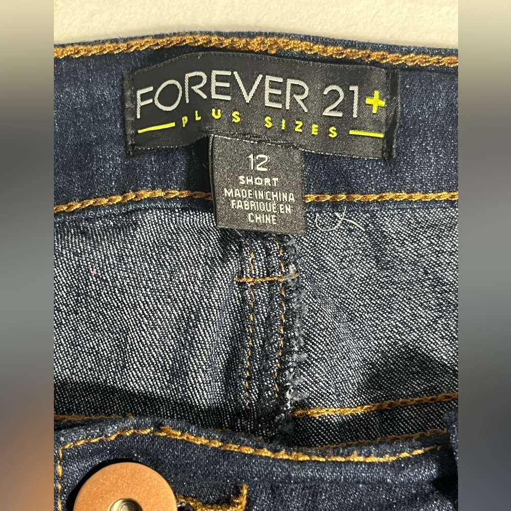 Forever 21 Plus Size Denim Jeans Pants - Size 12 Short - Dark Blue - Women’s - Picture 7 of 9